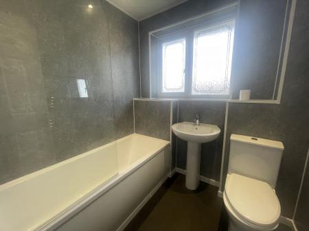 3 bedroom Semi-detached house to let in Lowforce, Wilnecote, B77