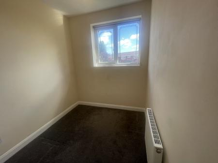 3 bedroom Semi-detached house to let in Lowforce, Wilnecote, B77
