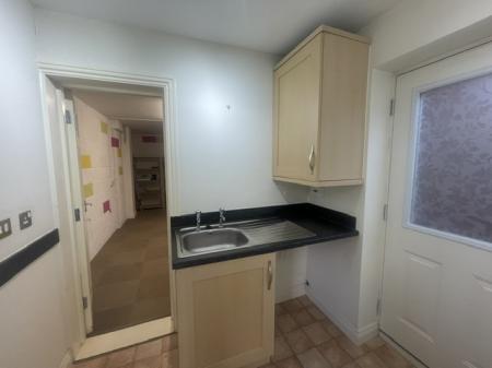 4 bedroom Detached house to let in Leyland Road, Glascote, Tamworth, B77