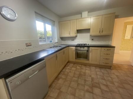 4 bedroom Detached house to let in Leyland Road, Glascote, Tamworth, B77