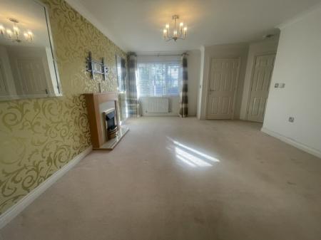 4 bedroom Detached house to let in Leyland Road, Glascote, Tamworth, B77