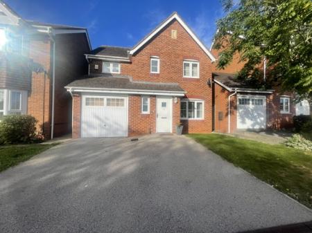 4 bedroom Detached house to let in Leyland Road, Glascote, Tamworth, B77