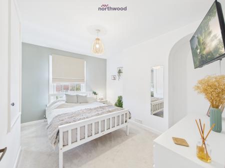 2 bedroom Terraced House for sale in Chapel Street, Holt, LL13