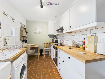 2 bedroom Terraced House for sale in Chapel Street, Holt, LL13