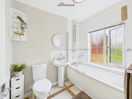 2 bedroom Terraced House for sale in Chapel Street, Holt, LL13