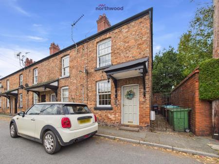 2 bedroom Terraced House for sale in Chapel Street, Holt, LL13