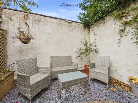 2 bedroom Terraced House for sale in Chapel Street, Holt, LL13