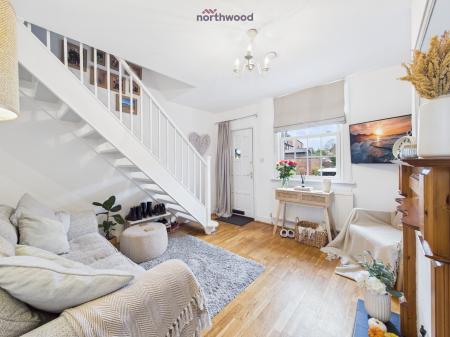 2 bedroom Terraced House for sale in Chapel Street, Holt, LL13