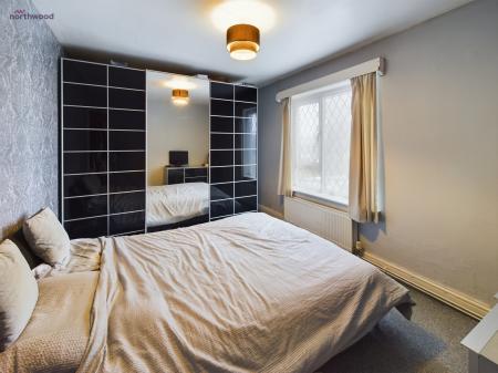 4 bedroom Detached house for sale in Holt Road, Wrexham, LL13