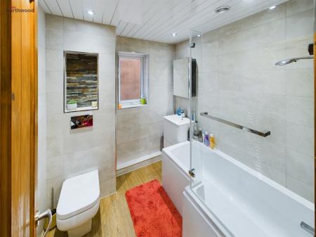 2 bedroom Semi-detached house for sale in Summerfields, Rhostyllen, LL14