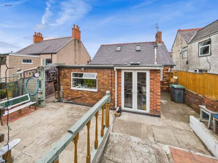 2 bedroom Bungalow for sale in Vinegar Hill, Rhosllanerchrugog, LL14