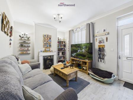 2 bedroom Semi-detached house for sale in Valley View, Wrexham, LL11