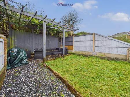 2 bedroom Semi-detached house for sale in Valley View, Wrexham, LL11