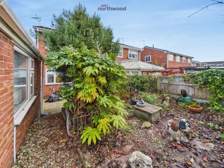 3 bedroom Semi-detached house for sale in Queensway, Gwersyllt, Wrexham, LL11