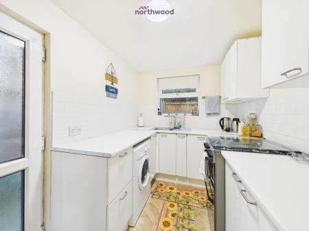 2 bedroom Terraced House for sale in Wrexham Road, Wrexham, LL14
