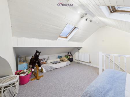 2 bedroom Terraced House for sale in Wrexham Road, Wrexham, LL14