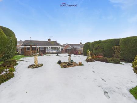 2 bedroom Detached bungalow for sale in Pont Adam Crescent, Wrexham, LL14