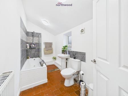 2 bedroom Detached bungalow for sale in Gresford Road, Wrexham, LL12