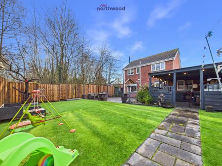 3 bedroom Detached house for sale in Shellbrook Drive, Ruabon, Wrexham, LL14