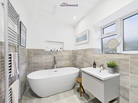 3 bedroom Detached house for sale in Heol Pen Y Felin, Wrexham, LL11