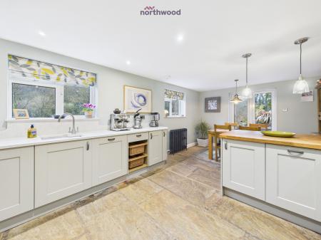 3 bedroom Detached house for sale in Heol Pen Y Felin, Wrexham, LL11