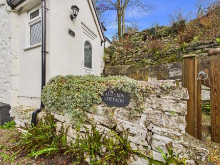 3 bedroom Detached house for sale in Heol Pen Y Felin, Wrexham, LL11