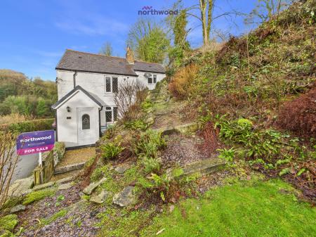3 bedroom Detached house for sale in Heol Pen Y Felin, Wrexham, LL11