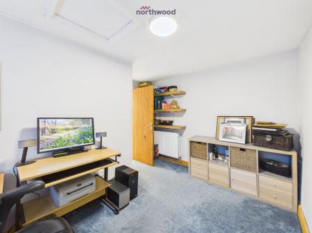 3 bedroom Detached house for sale in Heol Pen Y Felin, Wrexham, LL11