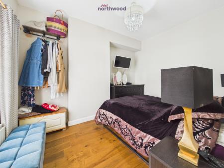 2 bedroom Terraced House for sale in Greenfield, Wrexham, LL11