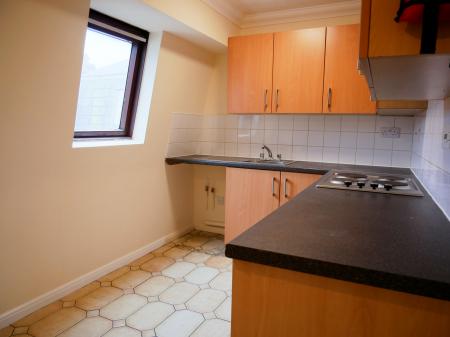 2 bedroom Flat to let in Brook Street, Wrexham, LL13