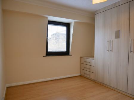 2 bedroom Flat to let in Brook Street, Wrexham, LL13