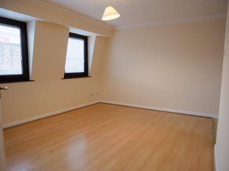 2 bedroom Flat to let in Brook Street, Wrexham, LL13