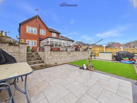 4 bedroom Detached house for sale in Rhuddlan Road, Wrexham, LL14