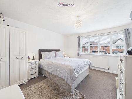 4 bedroom Detached house for sale in Rhuddlan Road, Wrexham, LL14