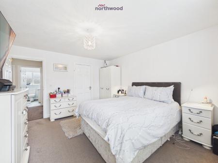 4 bedroom Detached house for sale in Rhuddlan Road, Wrexham, LL14