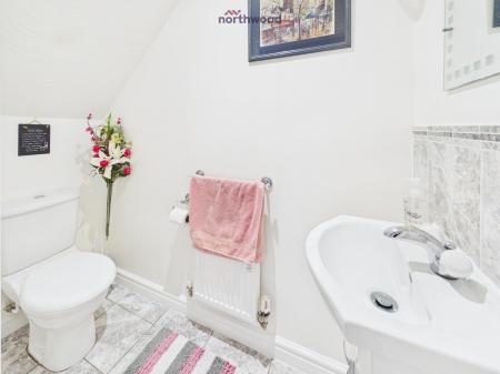 4 bedroom Detached house for sale in Rhuddlan Road, Wrexham, LL14