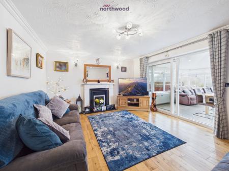 4 bedroom Detached house for sale in Rhuddlan Road, Wrexham, LL14