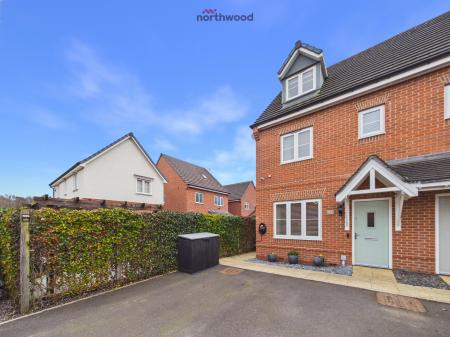 3 bedroom Semi-detached house for sale in Moss Wood Court, Wrexham, Wrexham, LL11