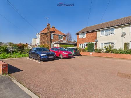 2 bedroom Flat for sale in Smithy Lane, Wrexham, LL12