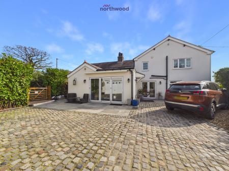 3 bedroom Cottage for sale in Trevalyn, Rossett, Wrexham, LL12
