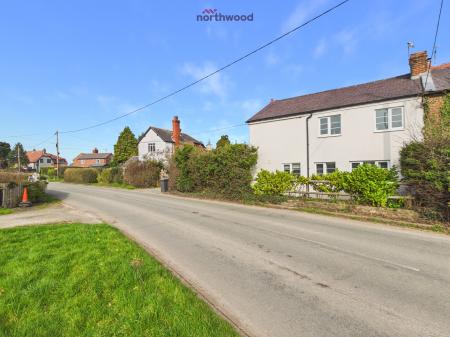 3 bedroom Cottage for sale in Trevalyn, Rossett, Wrexham, LL12