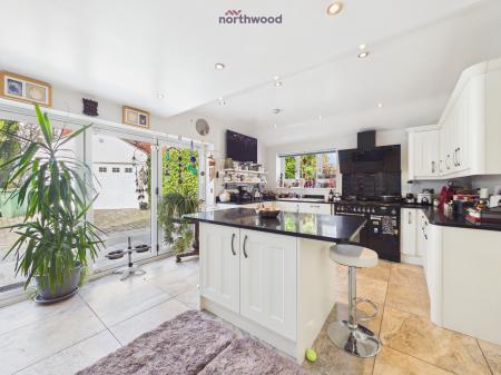 3 bedroom Cottage for sale in Trevalyn, Rossett, Wrexham, LL12