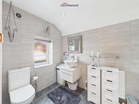 3 bedroom Cottage for sale in Trevalyn, Rossett, Wrexham, LL12