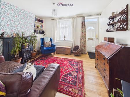 2 bedroom End of terrace house for sale in Victoria Road, Wrexham, LL11