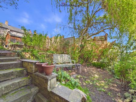 2 bedroom End of terrace house for sale in Victoria Road, Wrexham, LL11