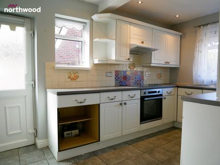 3 bedroom Semi-detached house for sale in Maelor View, Pen Y Cae, Wrexham, LL14