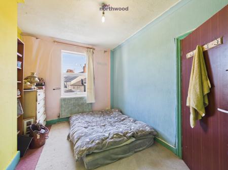 2 bedroom Terraced House for sale in Kingsmills Road, Wrexham, LL13