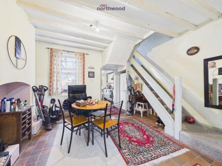 2 bedroom Terraced House for sale in Kingsmills Road, Wrexham, LL13