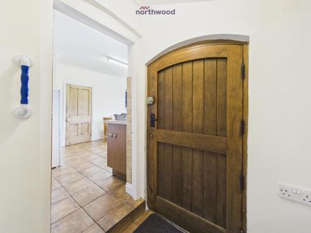 2 bedroom Bungalow for sale in Bryn-Y-Grog Hill, Wrexham, LL13