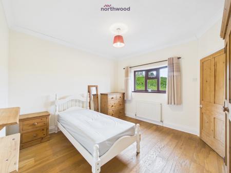 2 bedroom Bungalow for sale in Bryn-Y-Grog Hill, Wrexham, LL13